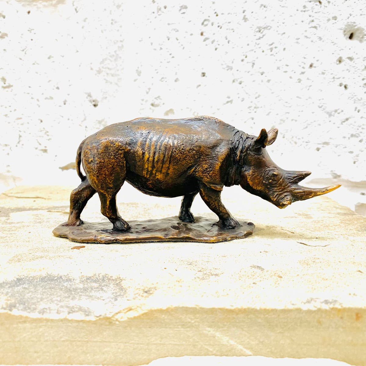 Walking Rhino - LL11