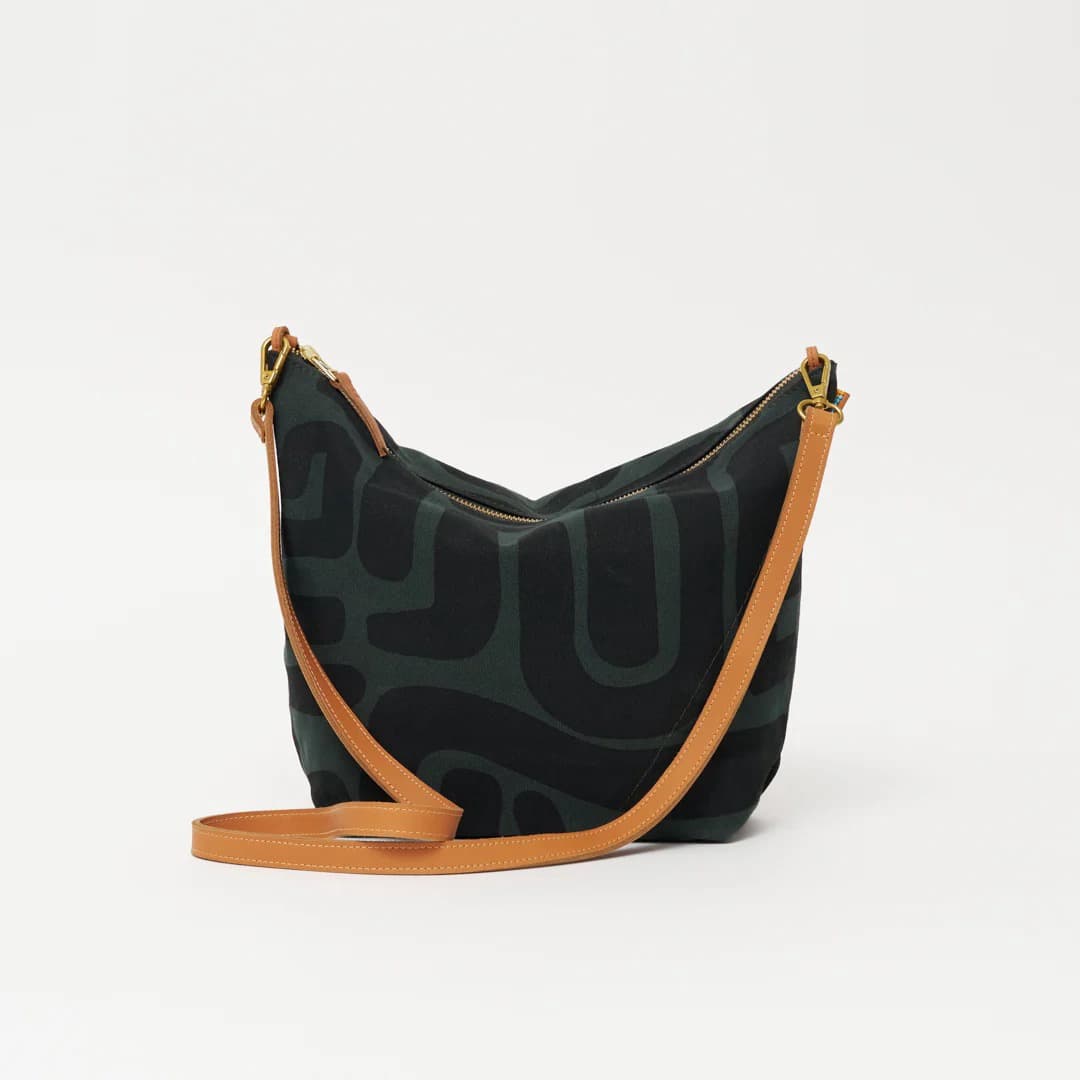 Jumbo Convertible Pouch
